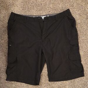 Men's Black Cargo Shorts with Multi-Pocket Utility